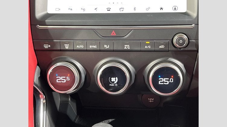 2019 認定中古車 Jaguar E-Pace Silicon Silver 4WD Ｒ‐ダイナミック ＨＳＥ ３００ＰＳ
