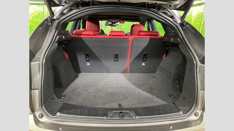2019 認定中古車 Jaguar E-Pace Silicon Silver 4WD Ｒ‐ダイナミック ＨＳＥ ３００ＰＳ