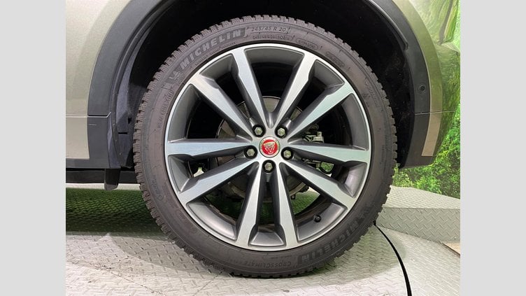 2019 認定中古車 Jaguar E-Pace Silicon Silver 4WD Ｒ‐ダイナミック ＨＳＥ ３００ＰＳ