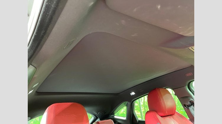 2019 認定中古車 Jaguar E-Pace Silicon Silver 4WD Ｒ‐ダイナミック ＨＳＥ ３００ＰＳ