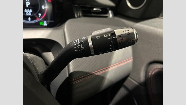 2019 認定中古車 Land Rover Discovery Sport Fuji White P250 R-Dynamic SE