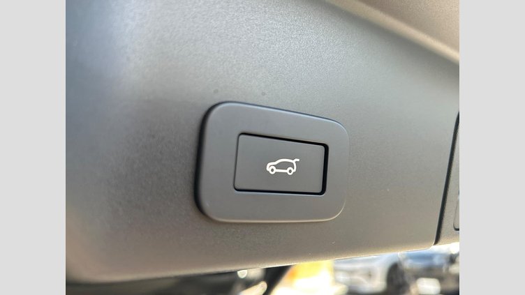 2023 認定中古車 Land Rover Range Rover Evoque Fuji White D200 AWD R-Dynamic S