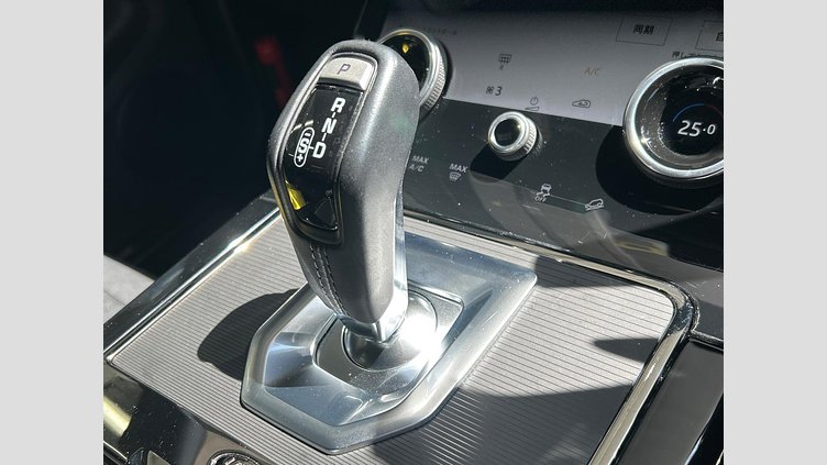 2023 認定中古車 Land Rover Range Rover Evoque Fuji White D200 AWD R-Dynamic S