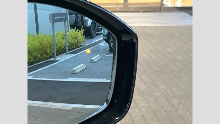 2023 認定中古車 Land Rover Range Rover Evoque Fuji White P250 Dynamic HSE