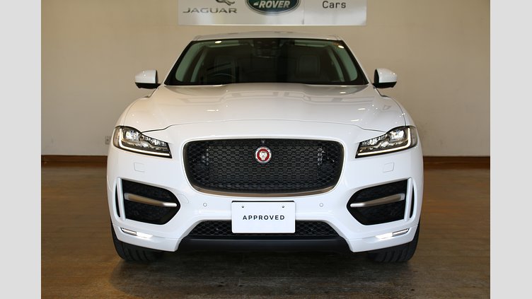 2017 認定中古車 Jaguar F-Pace フジホワイト 3.0V6 スーパーチャージド 340PS 3.0V6 R-SPORT