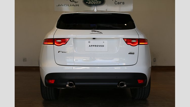 2017 認定中古車 Jaguar F-Pace フジホワイト 3.0V6 スーパーチャージド 340PS 3.0V6 R-SPORT