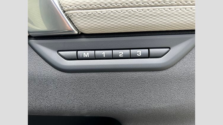 2024 認定中古車 Land Rover Discovery Sport Carpathian Grey 2.0D　DynamicSE DynamicSE