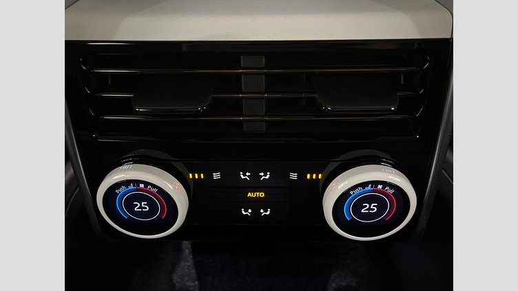 2024 認定中古車 Land Rover Range Rover Flux Silver - Satin finish 4WD
 ＳＶ Ｐ６１５