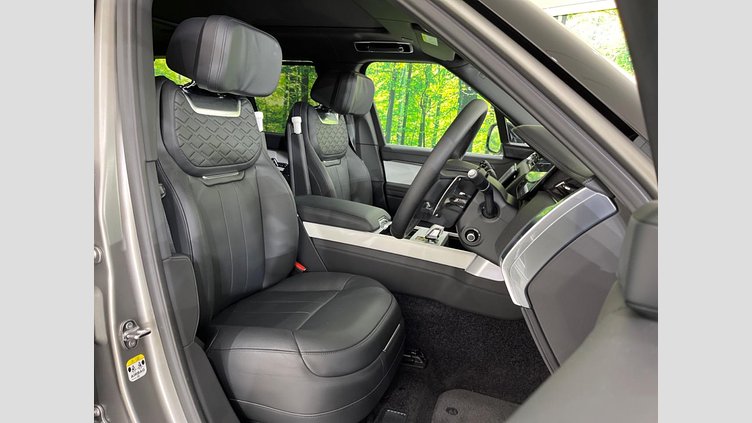 2024 認定中古車 Land Rover Range Rover Flux Silver - Satin finish 4WD
 ＳＶ Ｐ６１５