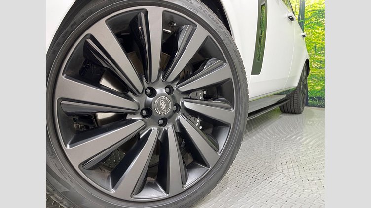 2024 認定中古車 Land Rover Range Rover Flux Silver - Satin finish 4WD
 ＳＶ Ｐ６１５