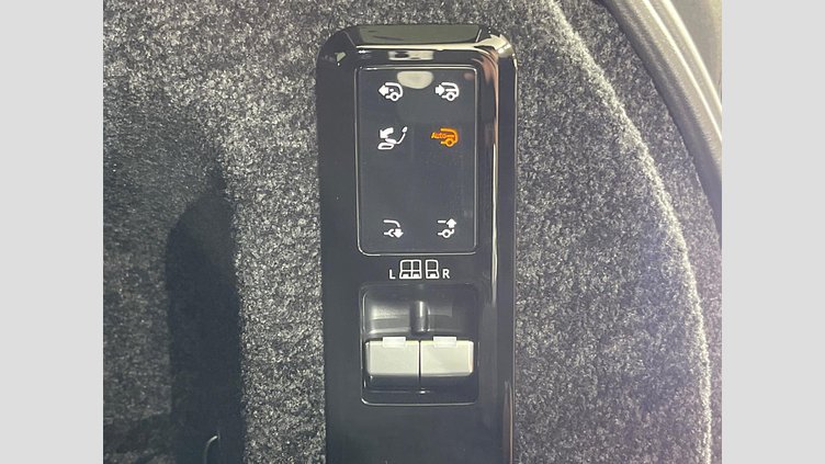 2024 認定中古車 Land Rover Range Rover Flux Silver - Satin finish 4WD
 ＳＶ Ｐ６１５