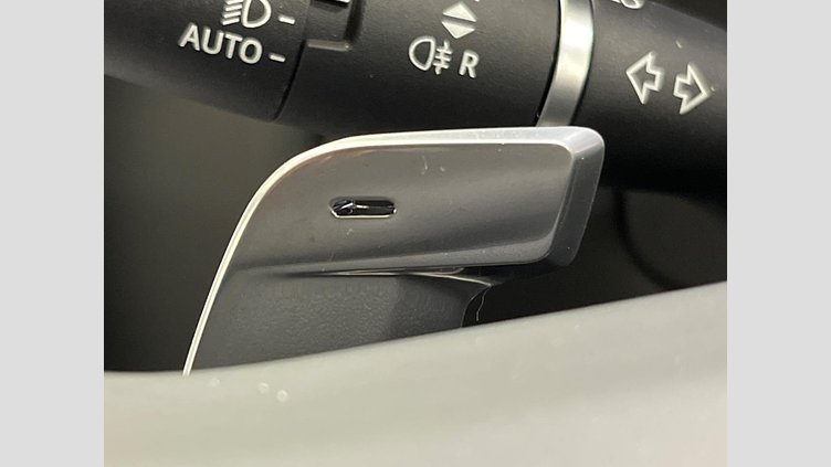 2024 認定中古車 Land Rover Range Rover Flux Silver - Satin finish 4WD
 ＳＶ Ｐ６１５