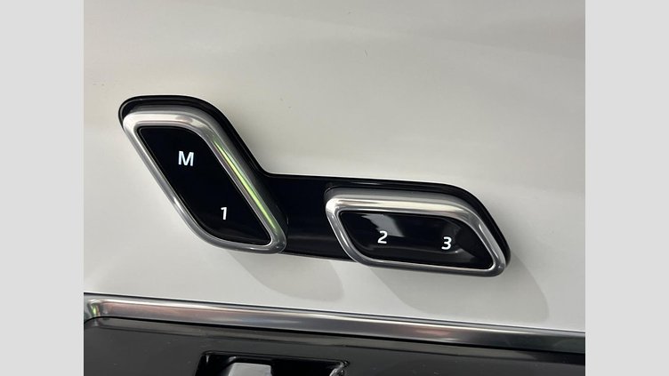 2024 認定中古車 Land Rover Range Rover Flux Silver - Satin finish 4WD
 ＳＶ Ｐ６１５