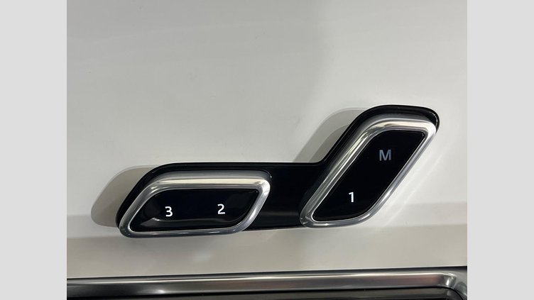 2024 認定中古車 Land Rover Range Rover Flux Silver - Satin finish 4WD
 ＳＶ Ｐ６１５