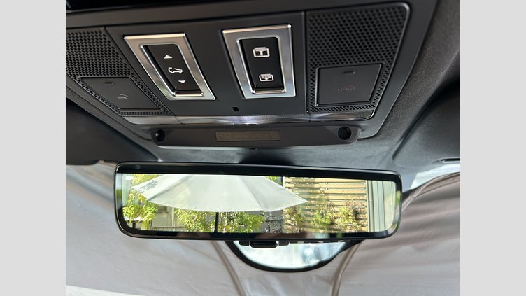 2024 認定中古車 Land Rover Defender 110 Carpathian Grey V8 525PS V8