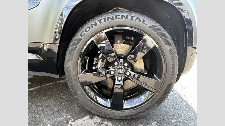 2024 認定中古車 Land Rover Defender 110 Carpathian Grey V8 525PS V8