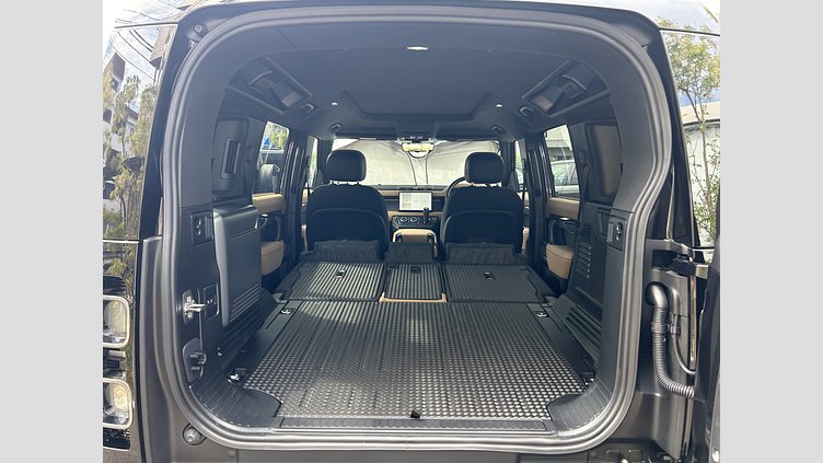 2024 認定中古車 Land Rover Defender 110 Carpathian Grey V8 525PS V8