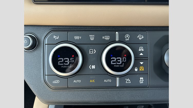 2024 認定中古車 Land Rover Defender 110 Carpathian Grey V8 525PS V8