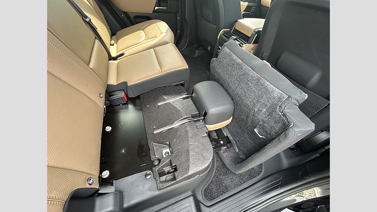 2024 認定中古車 Land Rover Defender 110 Carpathian Grey V8 525PS V8