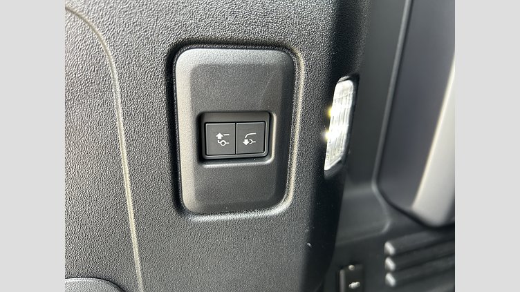 2024 認定中古車 Land Rover Defender 110 Carpathian Grey V8 525PS V8