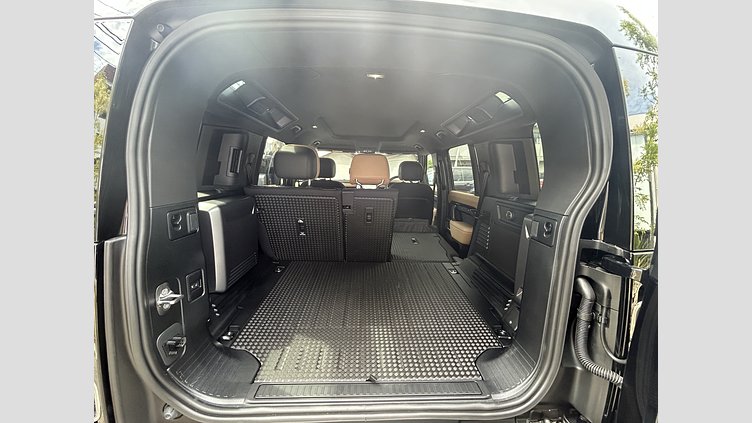 2024 認定中古車 Land Rover Defender 110 Carpathian Grey V8 525PS V8