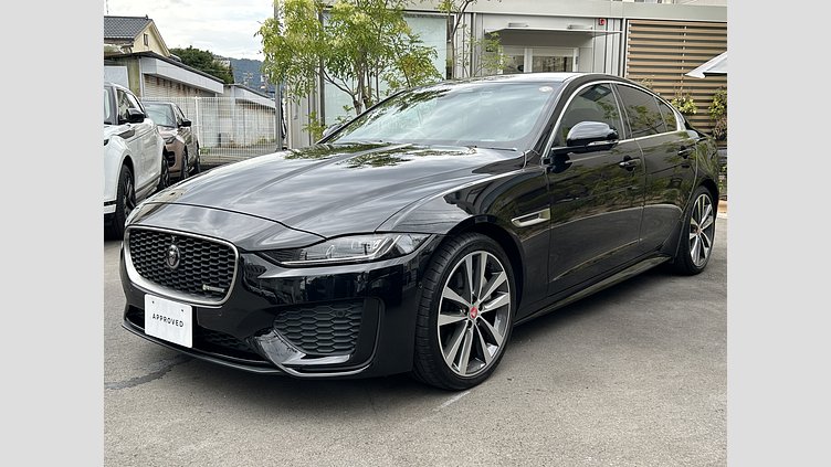 2021 認定中古車 Jaguar XE Santorini Black 2.0D AWD  R-Dynamic S
