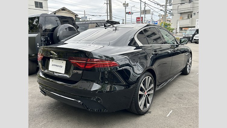 2021 認定中古車 Jaguar XE Santorini Black 2.0D AWD  R-Dynamic S