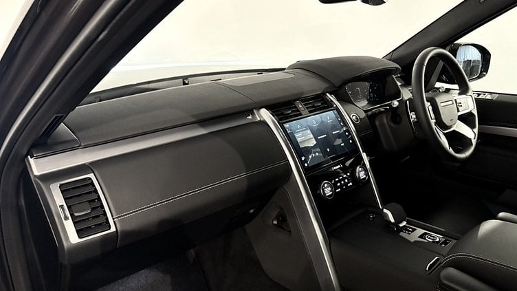 2024 Approved Land Rover Discovery GREY D250 Dynamic SE