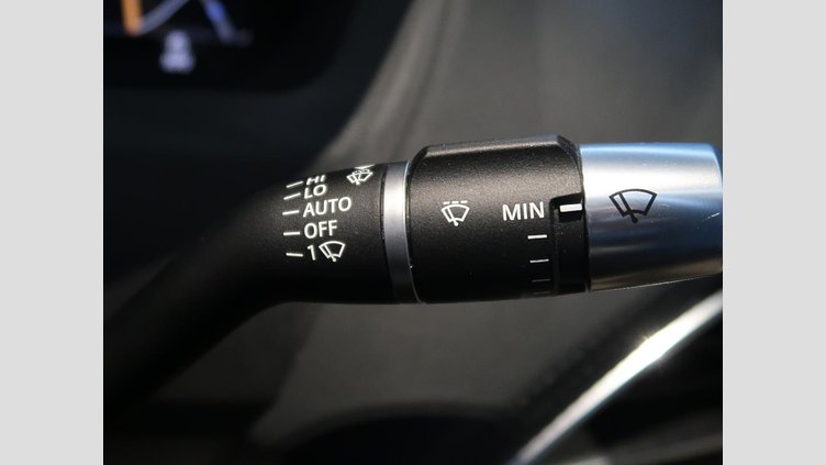 2020 認定中古車 Jaguar XE Yulong White 250PS S