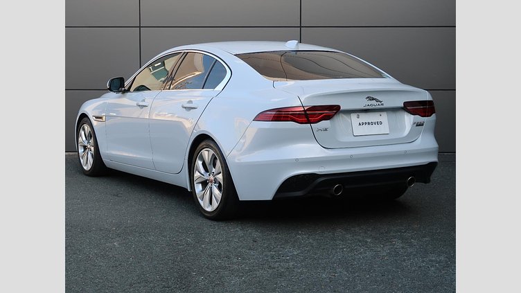 2020 認定中古車 Jaguar XE Yulong White 250PS S