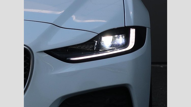 2020 認定中古車 Jaguar XE Yulong White 250PS S