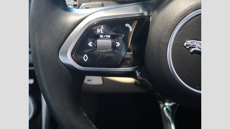 2020 認定中古車 Jaguar XE Yulong White 250PS S