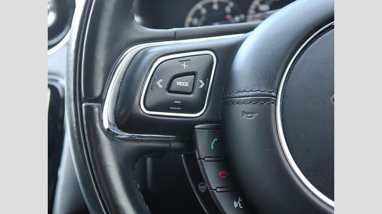 2017 認定中古車 Jaguar XJ Santorini Black 575PS R
