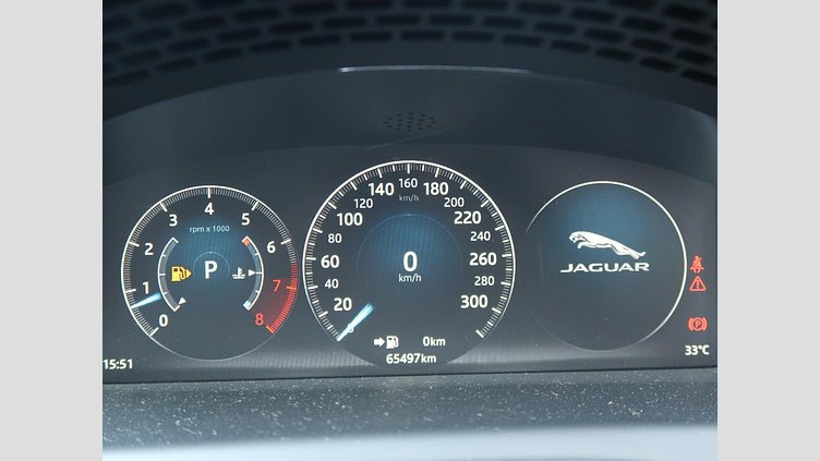 2017 認定中古車 Jaguar XJ Santorini Black 575PS R
