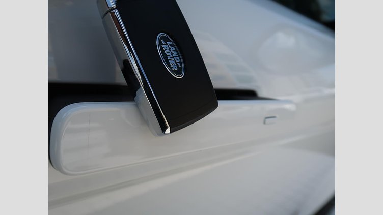 2024 認定中古車 Land Rover Range Rover Evoque Fuji White  Ｐ３００ｅ ダイナミック ＨＳＥ