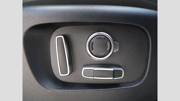 2024 認定中古車 Land Rover Range Rover Evoque Fuji White  Ｐ３００ｅ ダイナミック ＨＳＥ