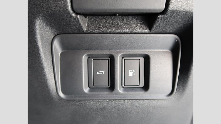 2024 認定中古車 Land Rover Range Rover Evoque Fuji White  Ｐ３００ｅ ダイナミック ＨＳＥ