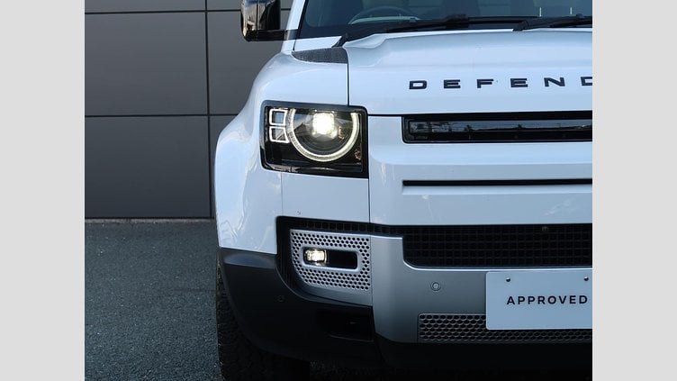2024 認定中古車 Land Rover Defender 110 Fuji White D300 S