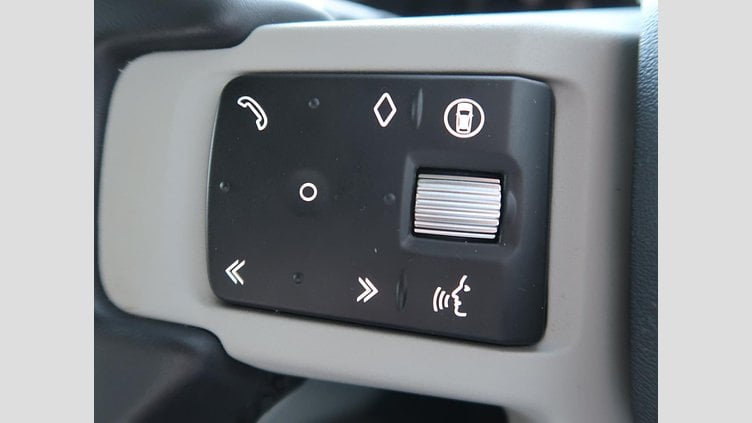 2024 認定中古車 Land Rover Defender 110 Fuji White D300 S