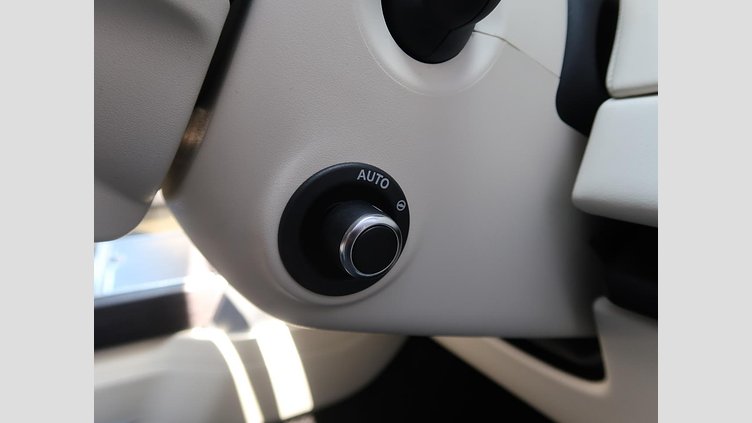 2024 認定中古車 Land Rover Range Rover Batumi Gold D300 オートバイオグラフィ