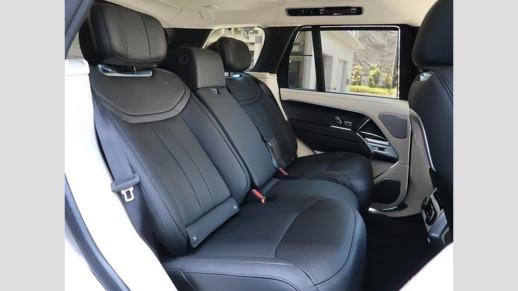 2024 認定中古車 Land Rover Range Rover Batumi Gold D300 オートバイオグラフィ