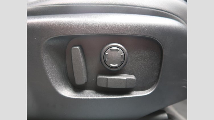 2024 認定中古車 Land Rover Range Rover Evoque Arroios Grey P200 SE