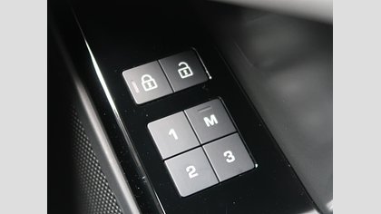 Range Rover Velar 36