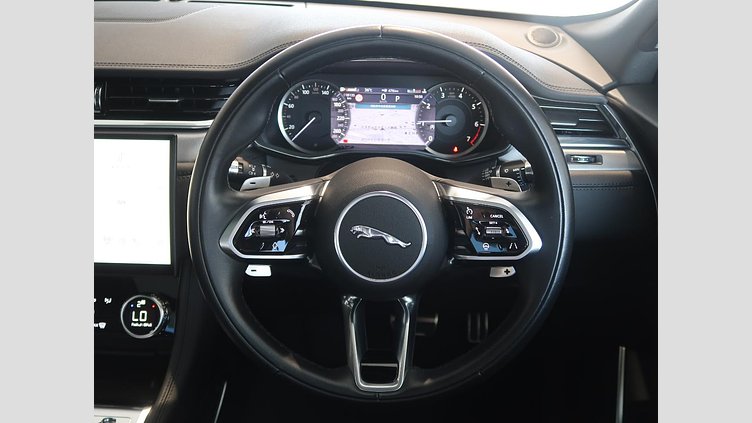 2022 認定中古車 Jaguar F-Pace Fuji White 250PS S