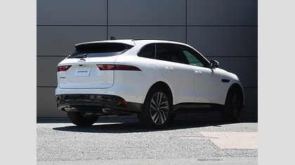 F-Pace 59