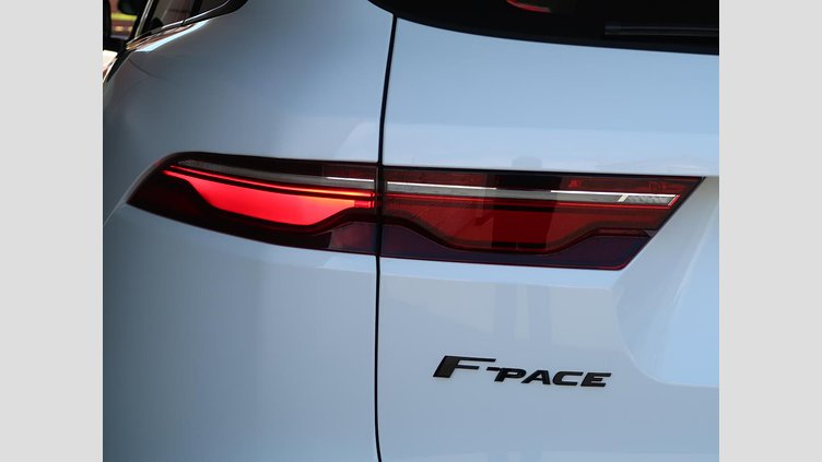 2022 認定中古車 Jaguar F-Pace Fuji White 250PS S