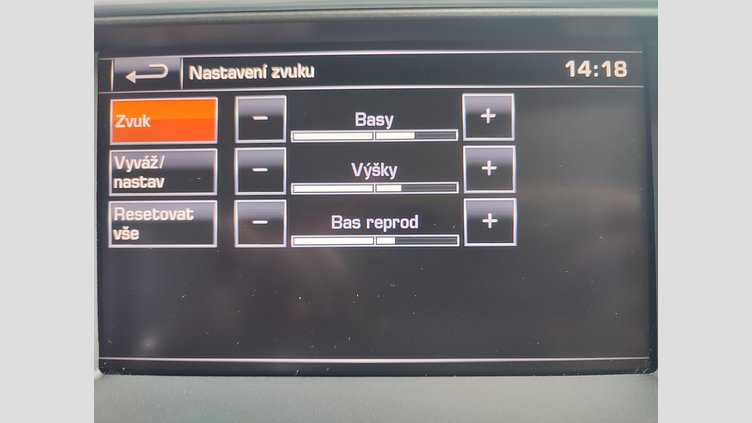 2014 JAZDENÉ VOZIDLÁ Land Rover Range Rover Evoque Firenze Red 4x4 2.2 TD4 PURE Tech Pack AT9