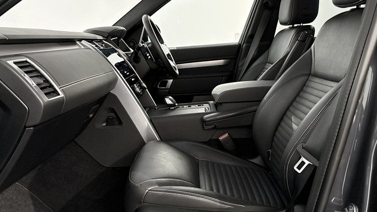 2024 Approved Land Rover Discovery BLUE D250 Dynamic SE