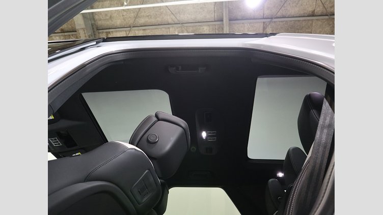 2023 認定中古車 Land Rover Discovery Yulong White AWD D300 METOROPOLITAN EDITION