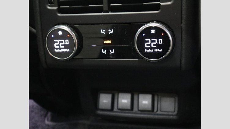 2023 認定中古車 Land Rover Discovery Yulong White AWD D300 METOROPOLITAN EDITION